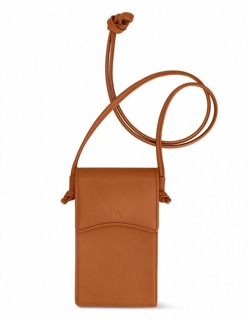 KAAI-BAGS-Arch-Smartphone-pouch-Cognac-EUR-185.jpg