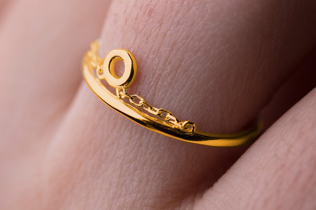 Possum-Ring-Pure-Circle-Gold-EUR-4490.jpg