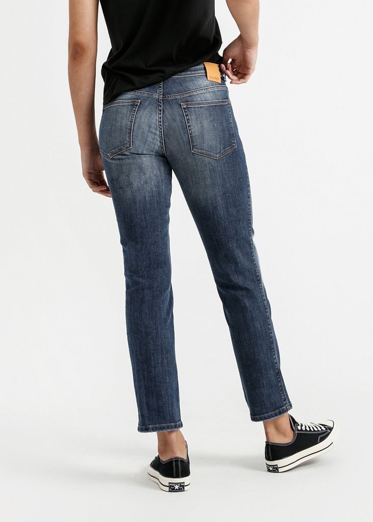 DUER-FW-2021-WFLR4012-Performance-Denim-Girlfriend-Jean-Heritage-Blue-Back-EUR-1.jpg