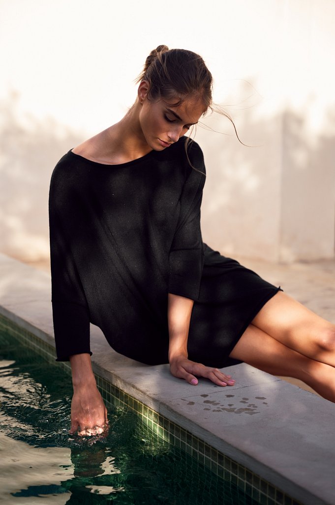 Philo-Sofie-Cashmere-SS-2025-SE2598GL-Col-999L-black-lurex-Imagebild-3.jpg