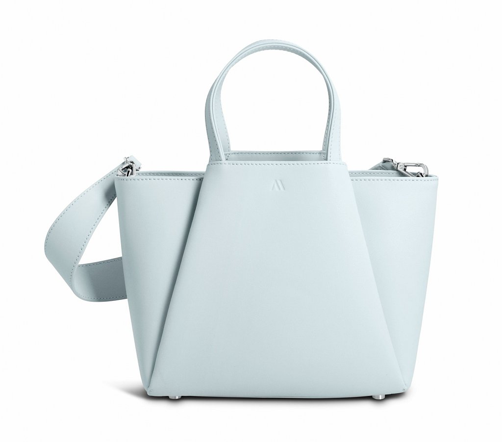 KAAI-BAGS-MiniPyramid-PlainLeather-Powder-Blue-EUR-465.jpg