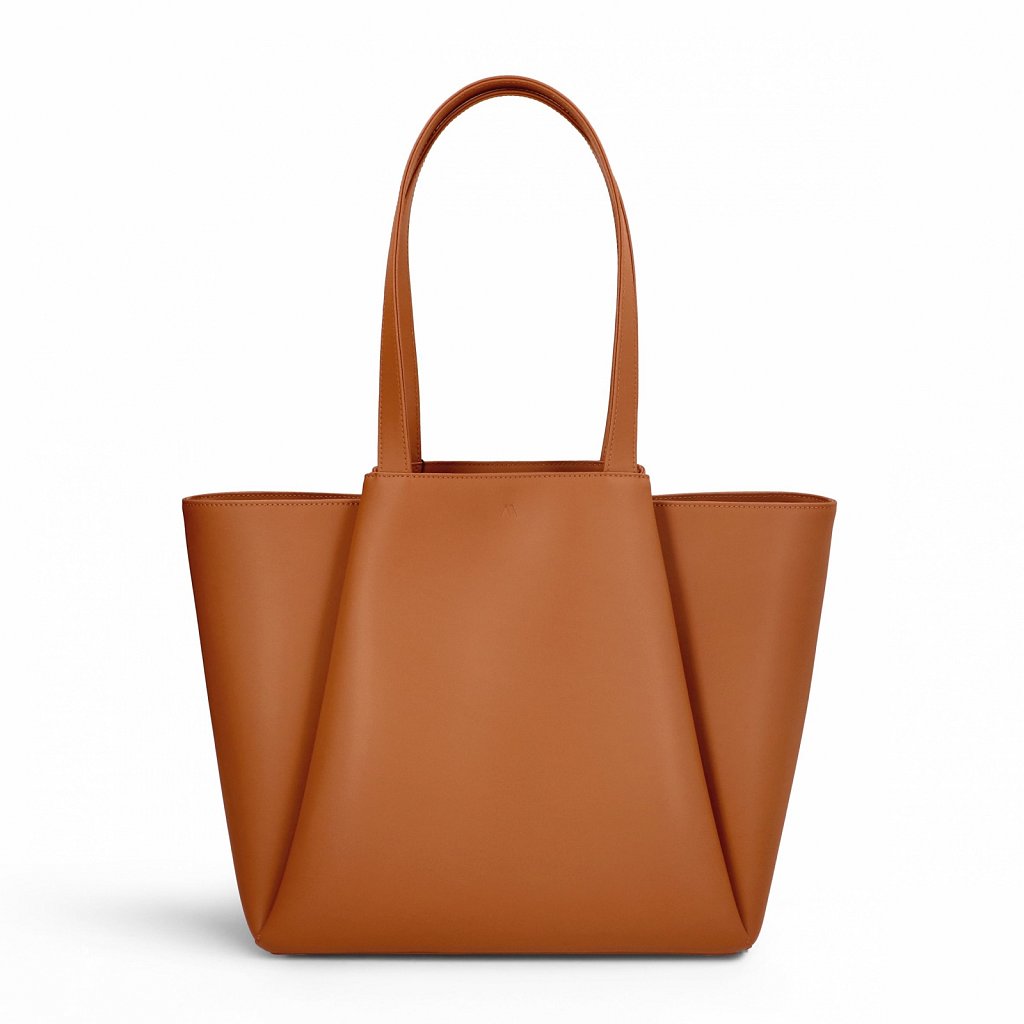 KAAI-BAGS-Pyramid-Cognac-EUR-755.jpg