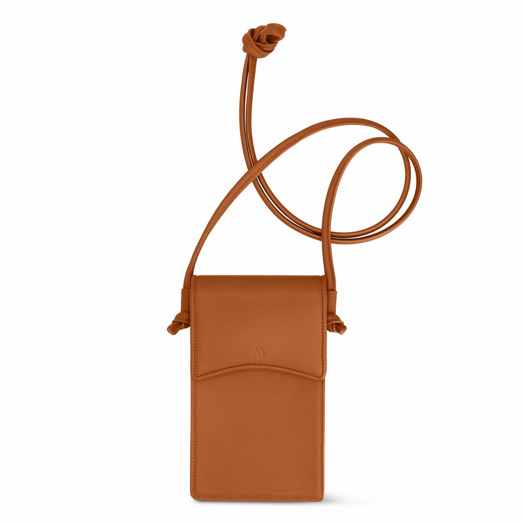 KAAI-Arch-Smartphone-pouch-Cognac-EUR-185.jpg