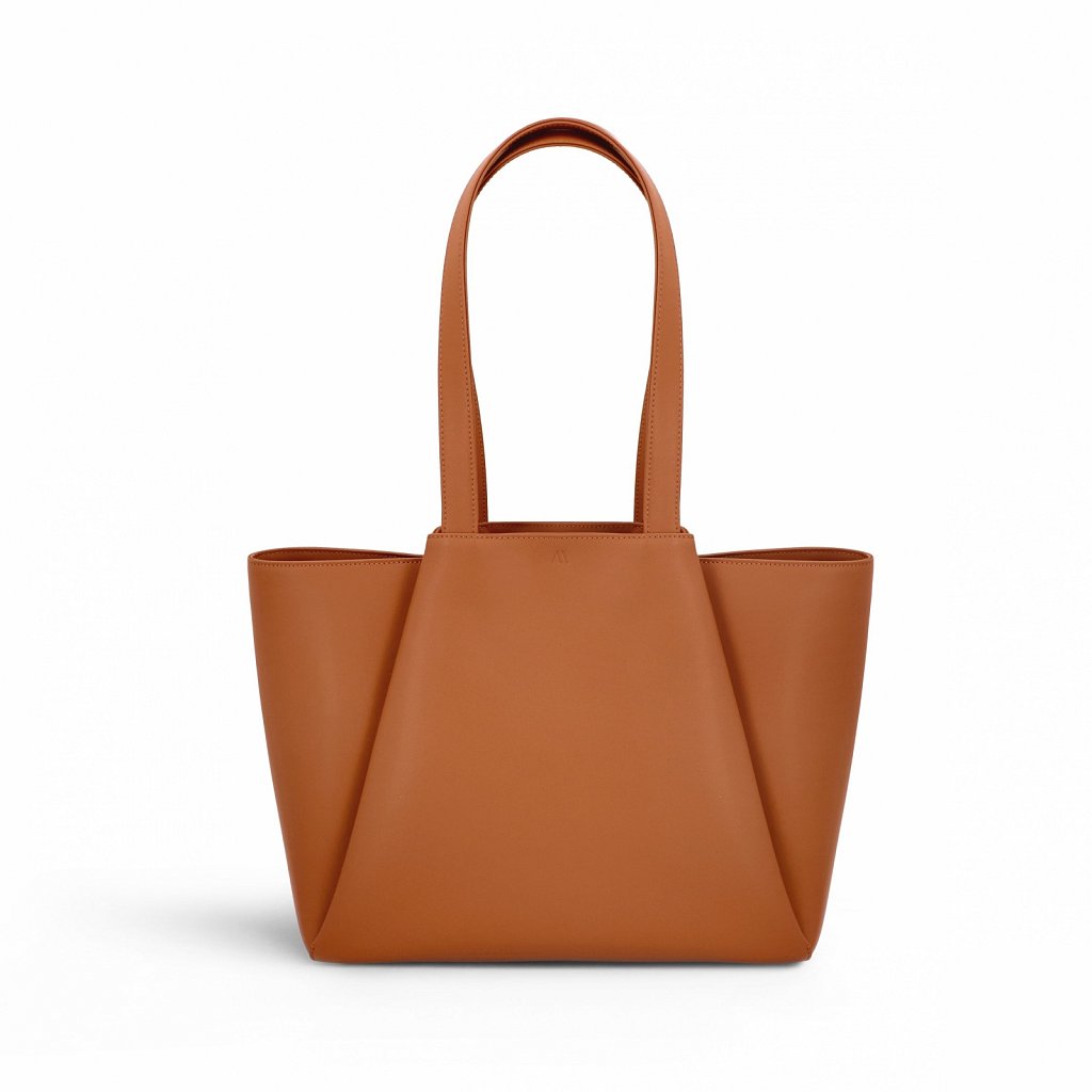 KAAI-Midi-Pyramid-PlainLeather-Cognac-EUR-655.jpg