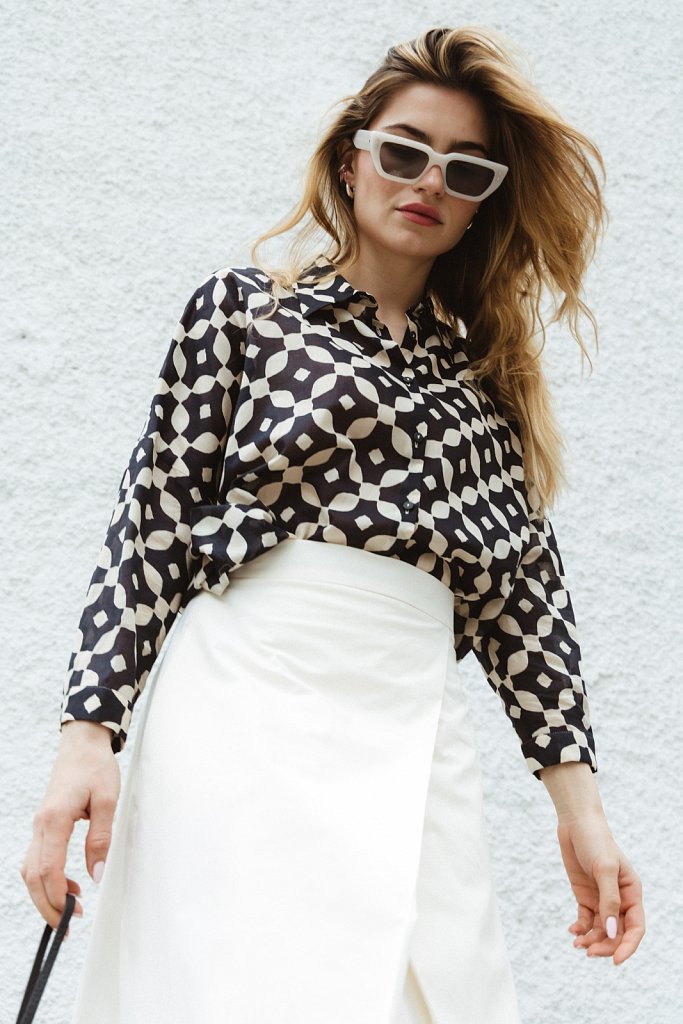 REYERlooks-Image-April-11.JPG
