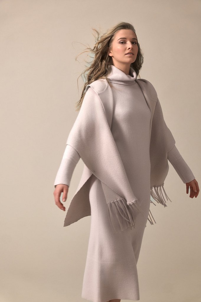 Philo-Sofie-Cashmere-FW-2025-PS2654-Col-0148-stone-EUR-899-3.jpg